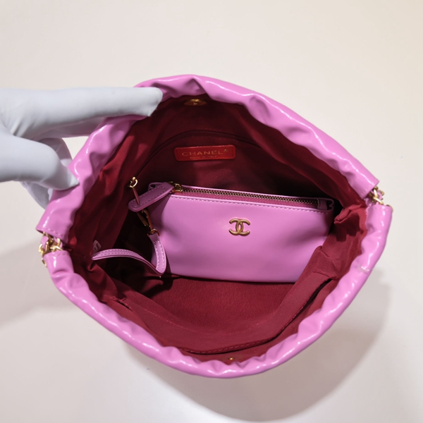 シャネルバッグ着用イメージ